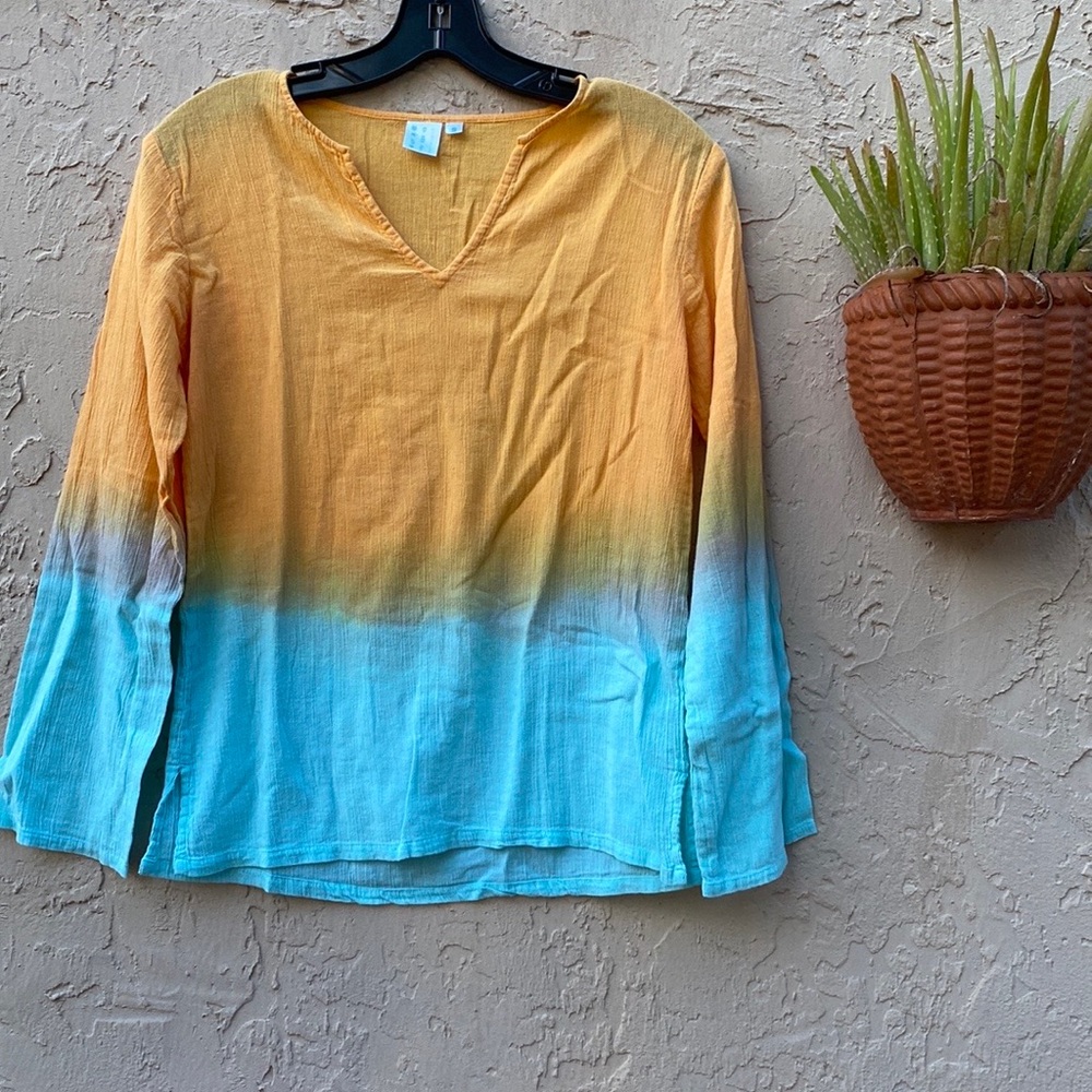 Beautiful Ombré V-Neck Top Perfect for Swim Cover Up